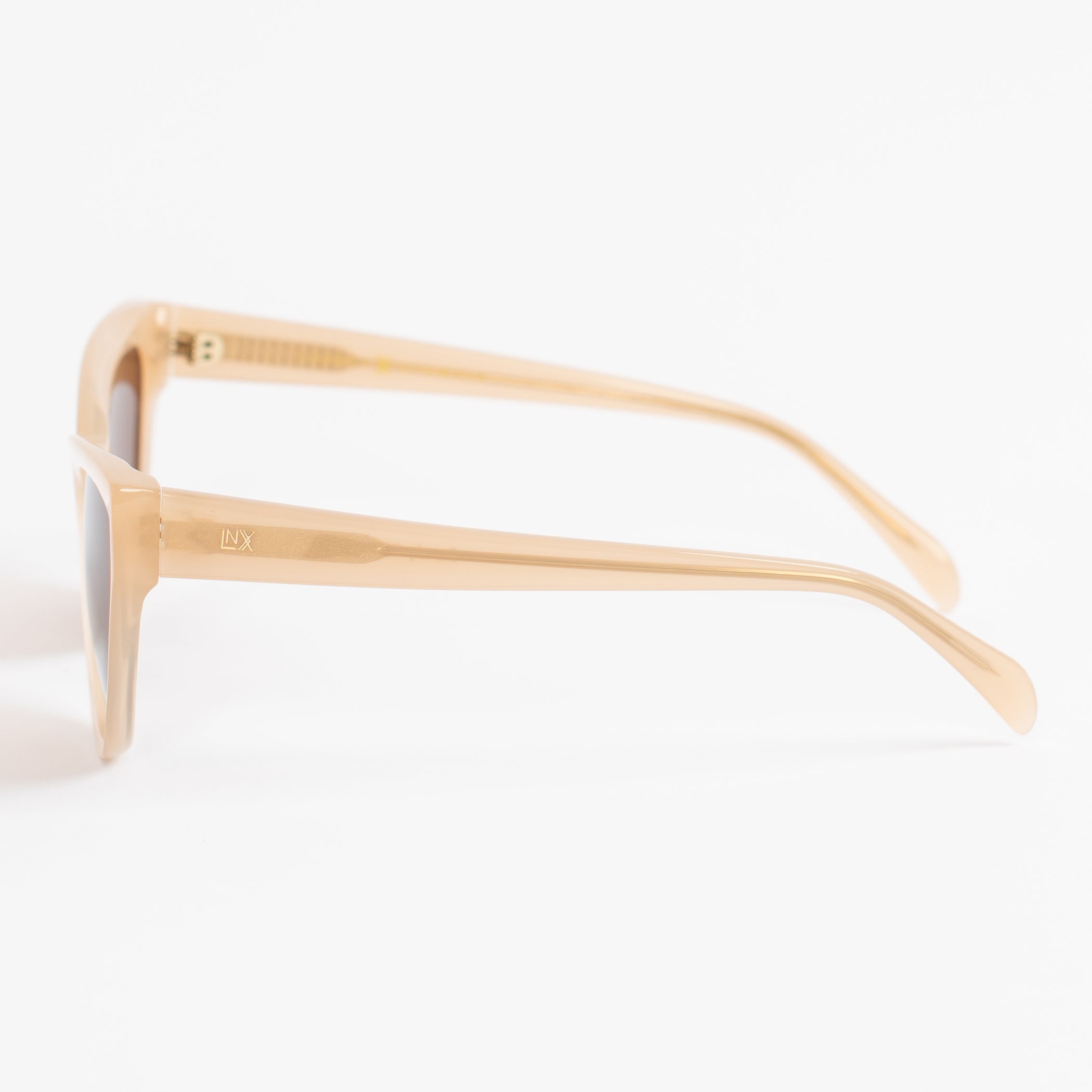 SANDY ~ MILKY LIGHT BROWN