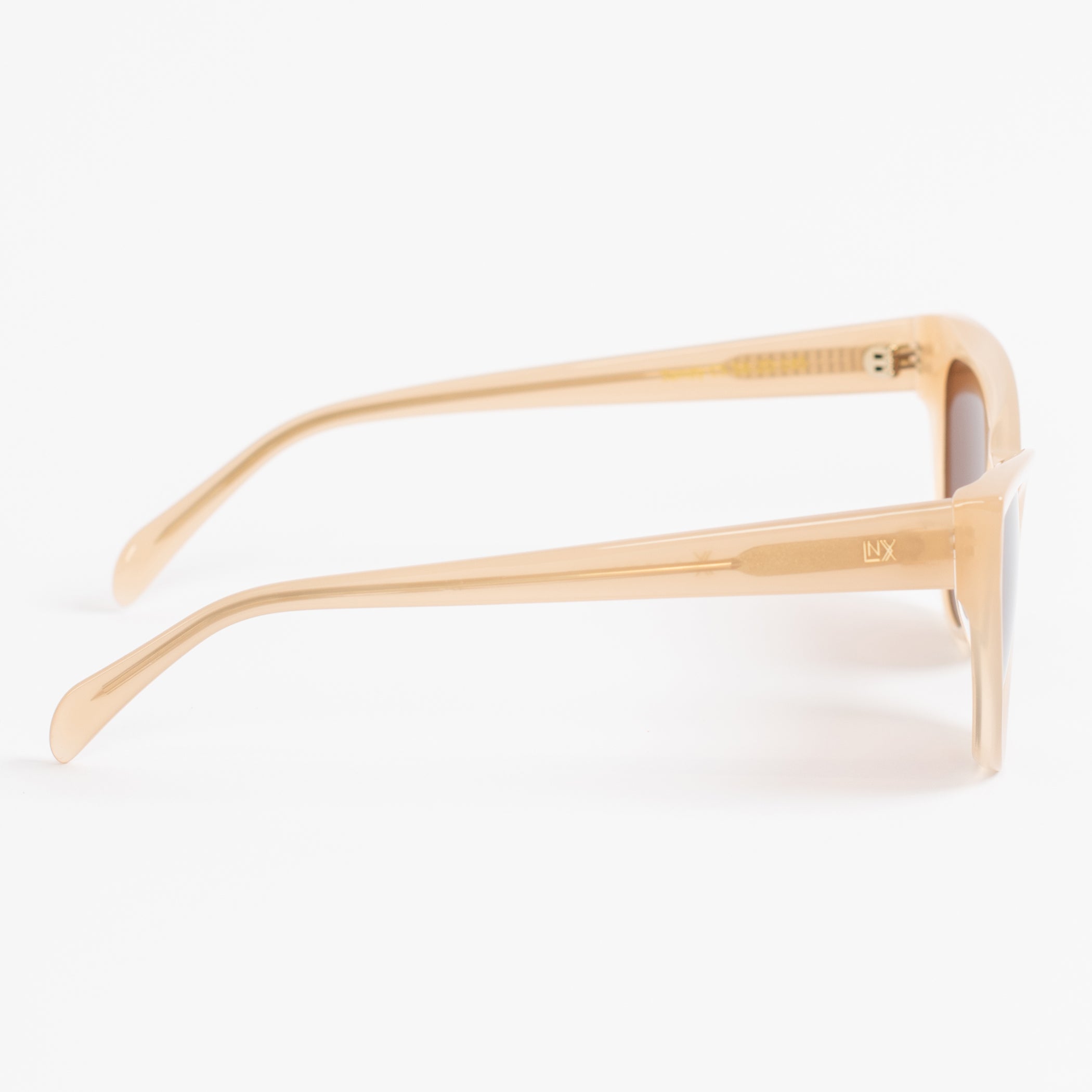 SANDY ~ MILKY LIGHT BROWN